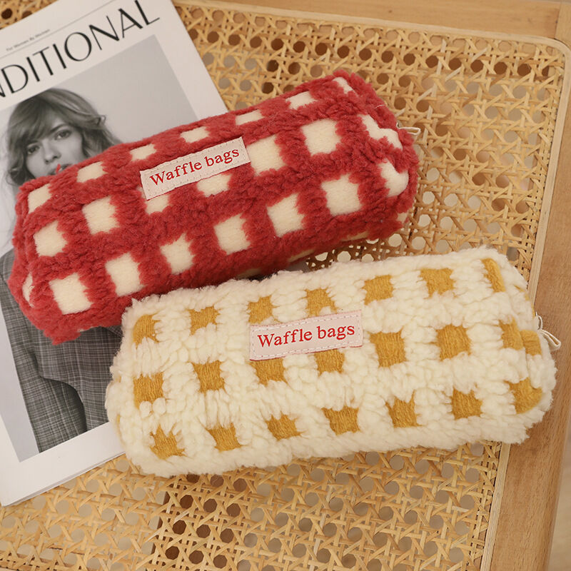 Estuches Para Bolígrafos Sencillos De Piel Sintética Con Estampado De Cuadros Y Letras, Estilo Casual. h5Imagen3
