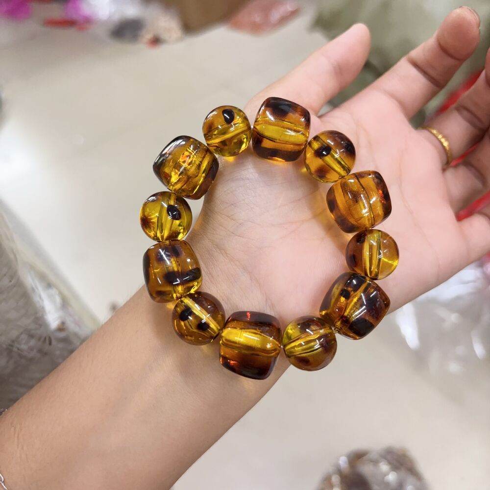Damesarmbanden Met Kralen In Retro Luipaardprint Van Hars. Afbeelding2