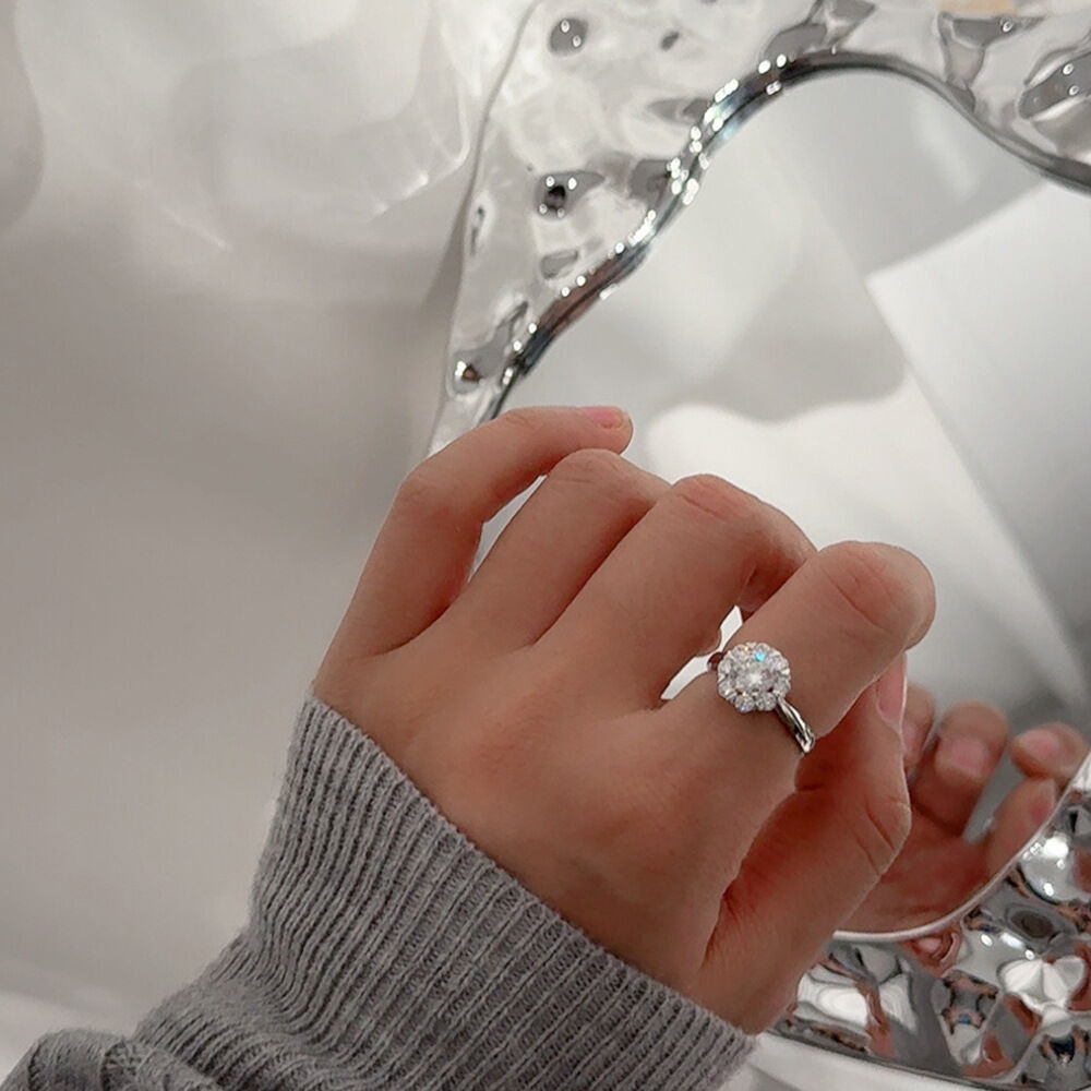 Luxurious Series Classic Geometric Shape 925 Sterling Silver Color Rhodium Plating Women's Moissanite Rings h5Picture2