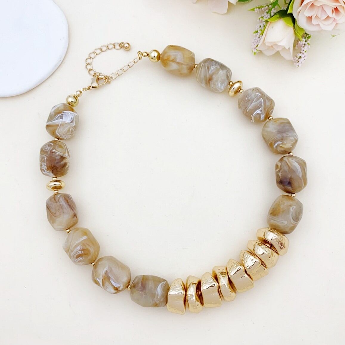 Retro Beads Acrylic Women's Beaded Necklaces h5 Picture2