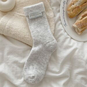 Slight Bounce Basic Solid Color Letters Mid-Calf Socks h5