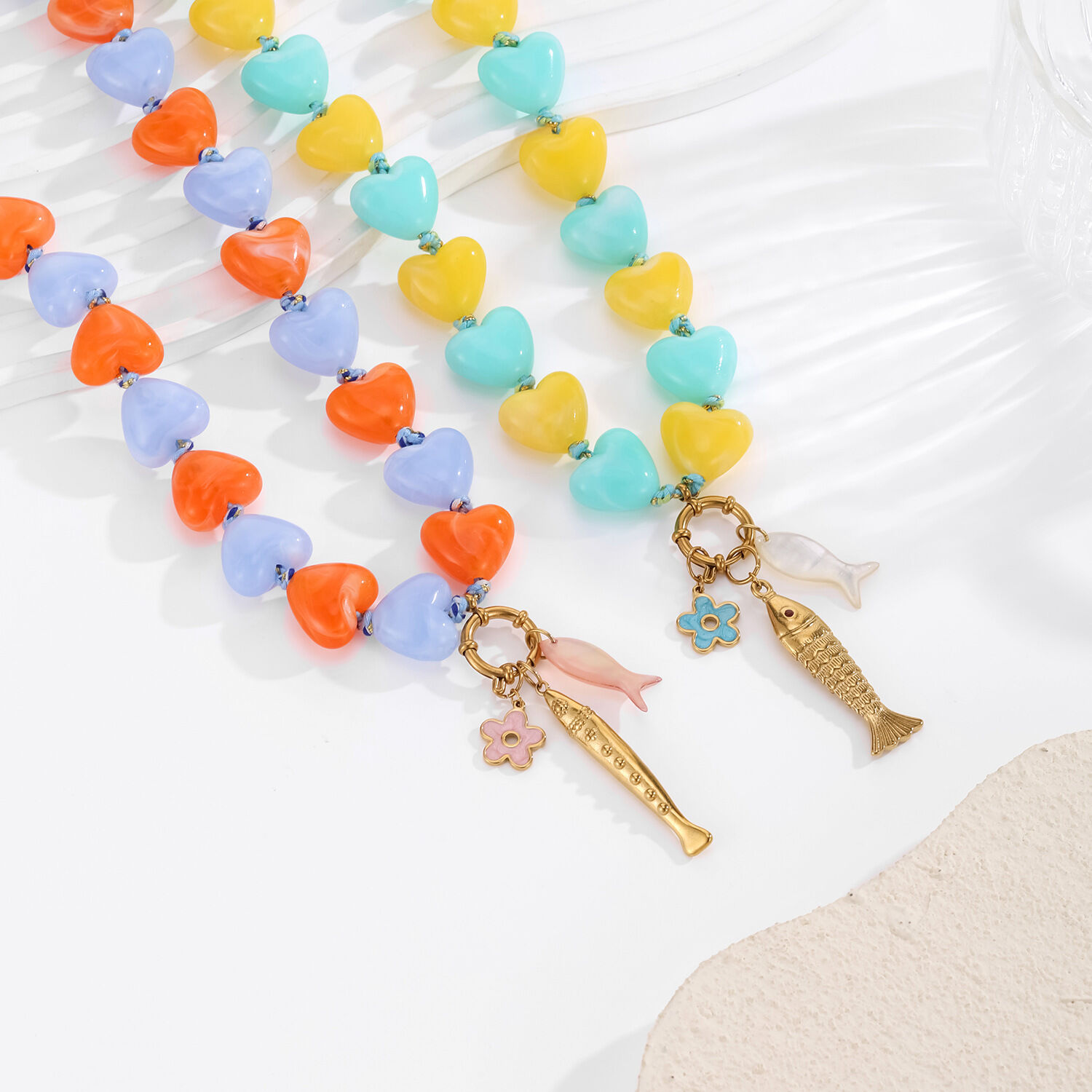 Romantische Serie Hartvormige Visjes, Acryl, Goudkleurige Kralenketting Voor Dames Afbeelding3