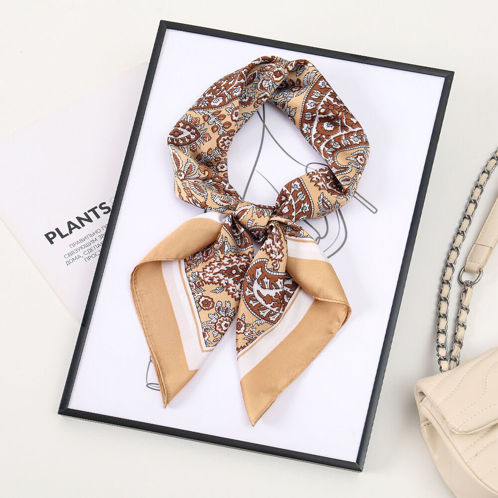 Sciarpe Estive Casual In Tinta Unita Con Motivo Paisley Della Serie Ethnic, Effetto Seta.