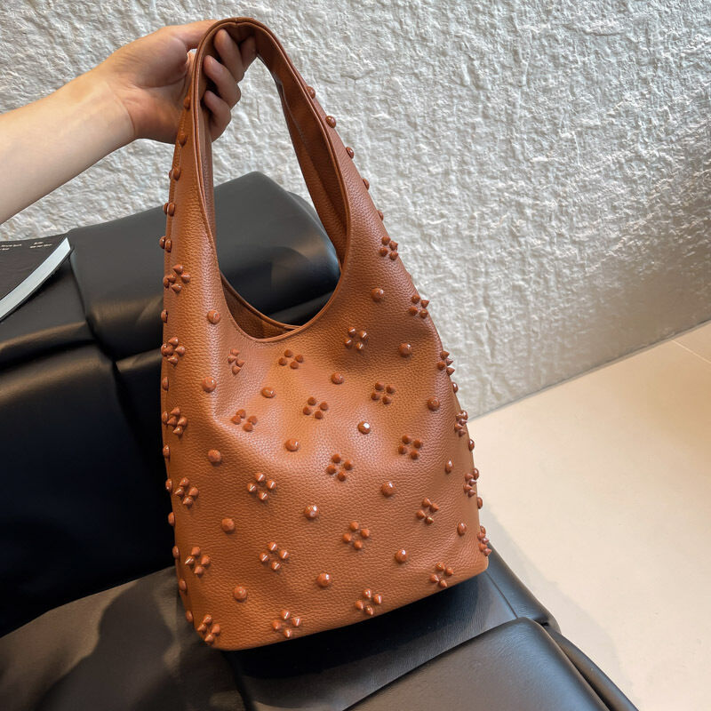 Casual Stijl, Effen Kleur, Met Studs En Klinknagels, Premium Kwaliteit Pu Dames Bucket Handtas Afbeelding4