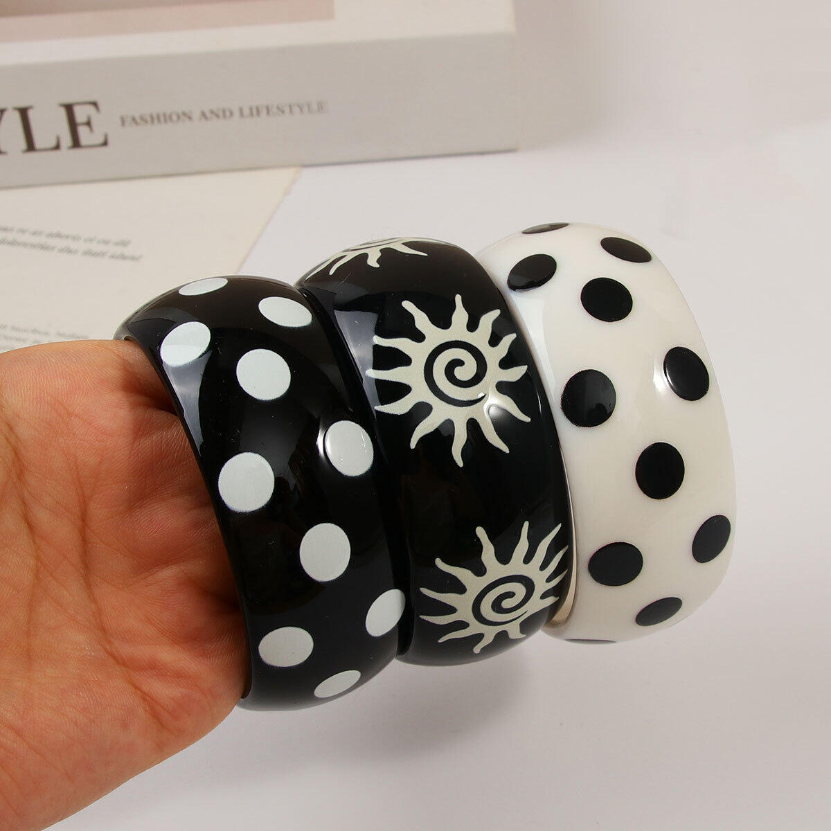 Punk Sun Polka Dots Pattern Resin Women's Bangles h5 Picture3