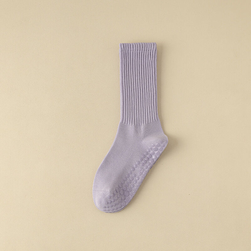 Slight Bounce Sporty Solid Color Yoga Mid-Calf Socks