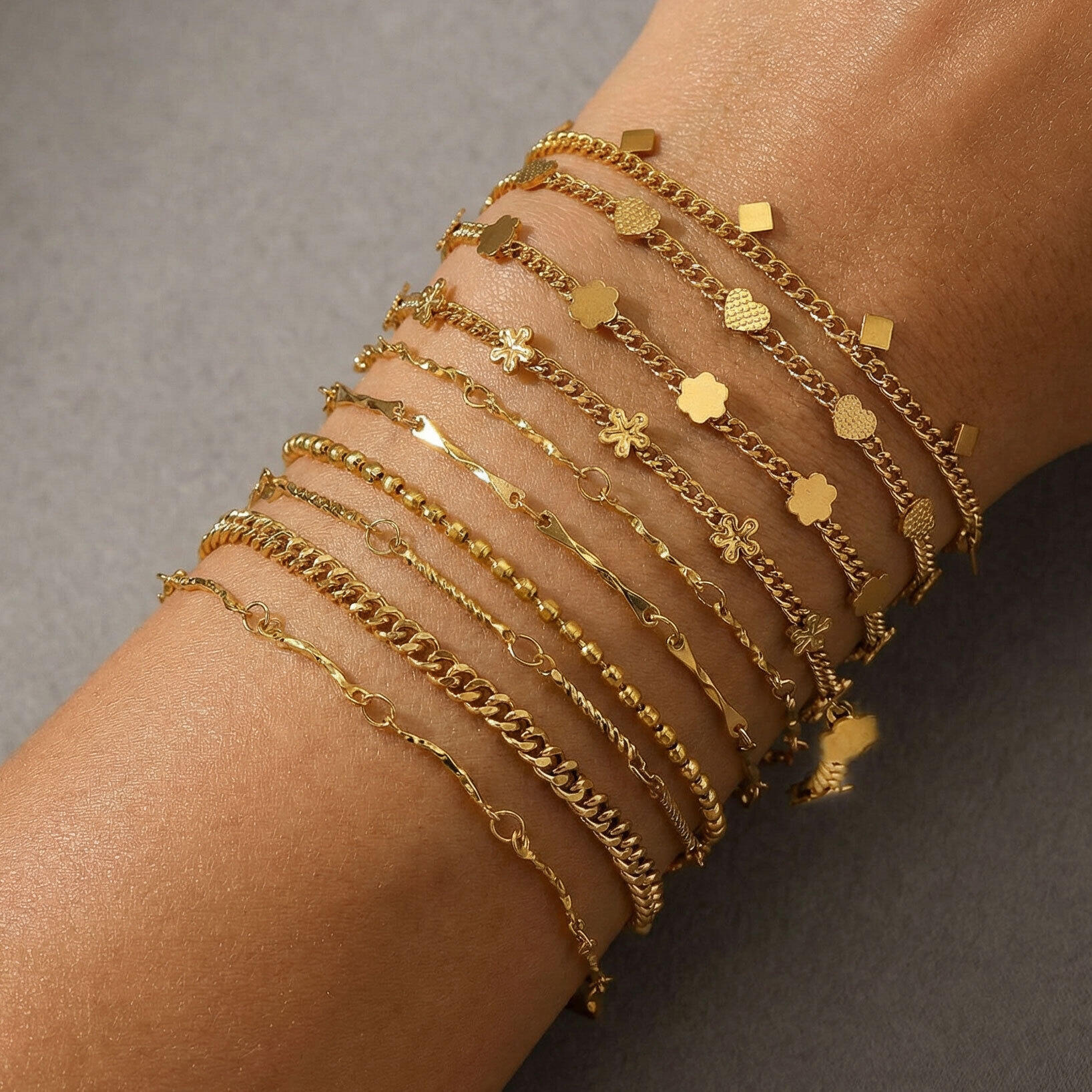 Eenvoudige Serie Dagelijkse Bloemenketting Met Klavermotief, Roestvrij Staal, Waterdicht, Goudkleurig, Damesarmband Afbeelding3