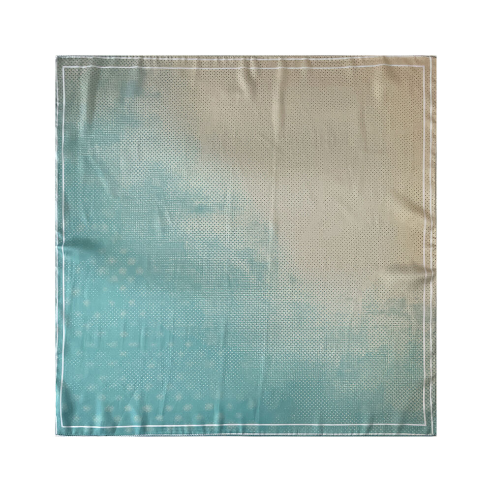 Sciarpe Estive In Chiffon Satinato Con Sfumature Di Colore Miste Della Serie Simple, Perfette Per Tutti I Giorni. Immagine4