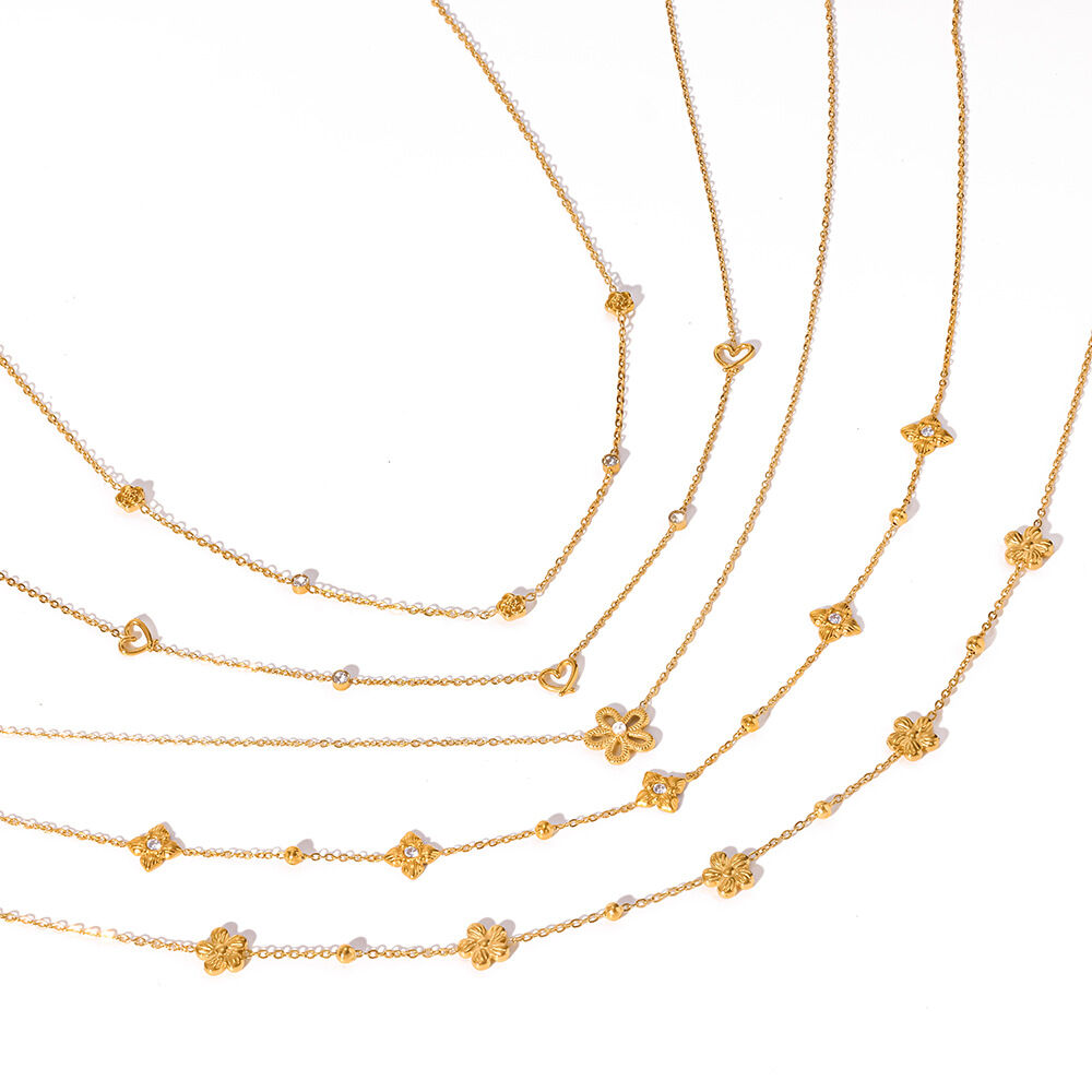Collana Da Donna Con Ciondolo A Forma Geometrica Di Fiore, Impermeabile, In Acciaio Inossidabile Color Oro Con Strass, Ideale Per Un Look Romantico Quotidiano. Immagine4
