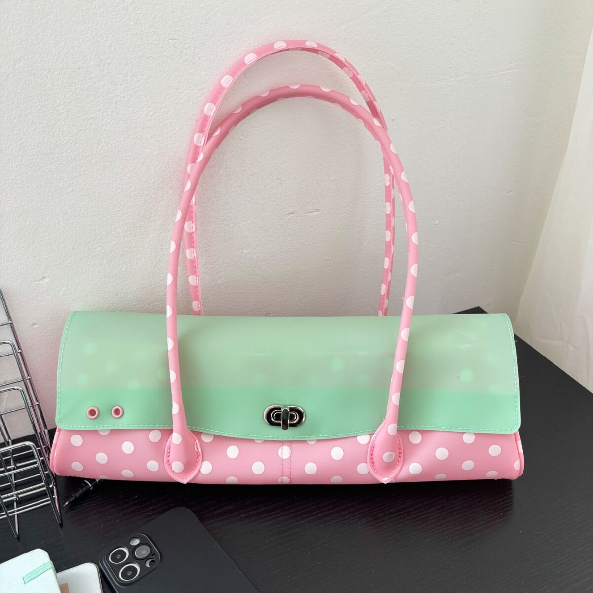 Bolsos De Hombro Tipo Baguette Para Mujer, Estilo Casual, Con Herrajes Metálicos, Pvc Y Estampado De Lunares Transparentes De Colores Variados. h5 Imagen3