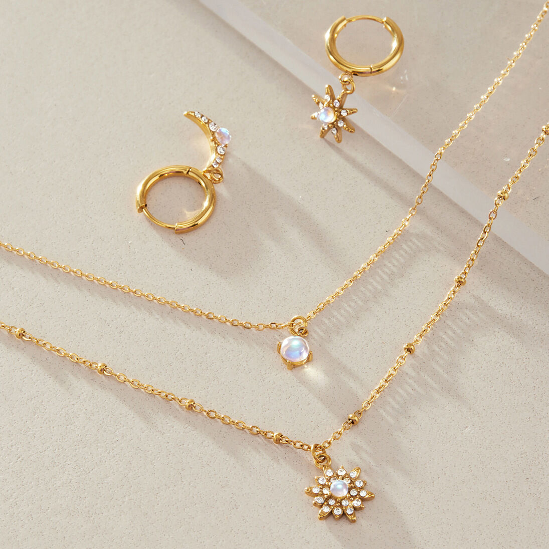 Conjuntos De Collares Para Mujer De La Serie Romántica Retro Sol Y Luna, De Acero Inoxidable, Impermeables Y Color Dorado. Imagen3