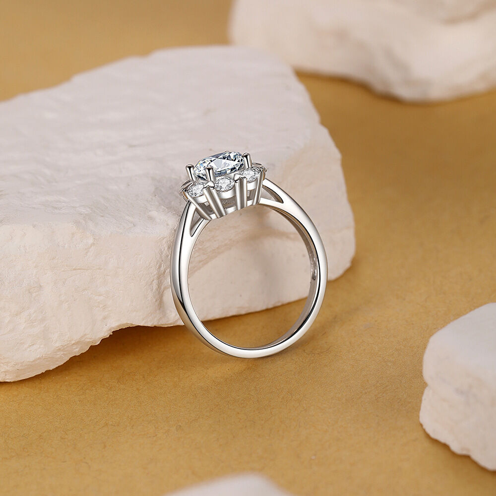 Luxurious Series Classic Geometric Shape 925 Sterling Silver Color Rhodium Plating Women's Moissanite Rings h5Picture4
