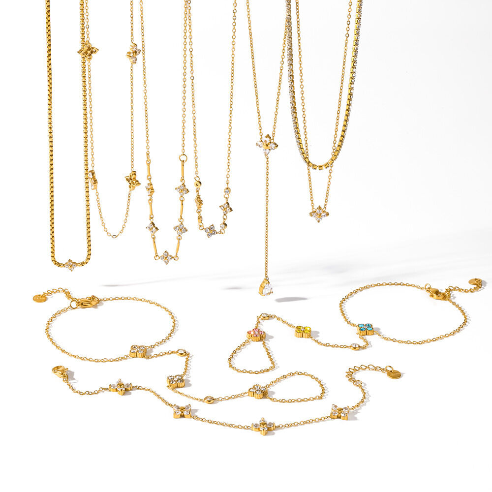 Romantic Series Simple Flower Stainless Steel Waterproof  Gold Color  Women's Necklaces Set h5 Picture4