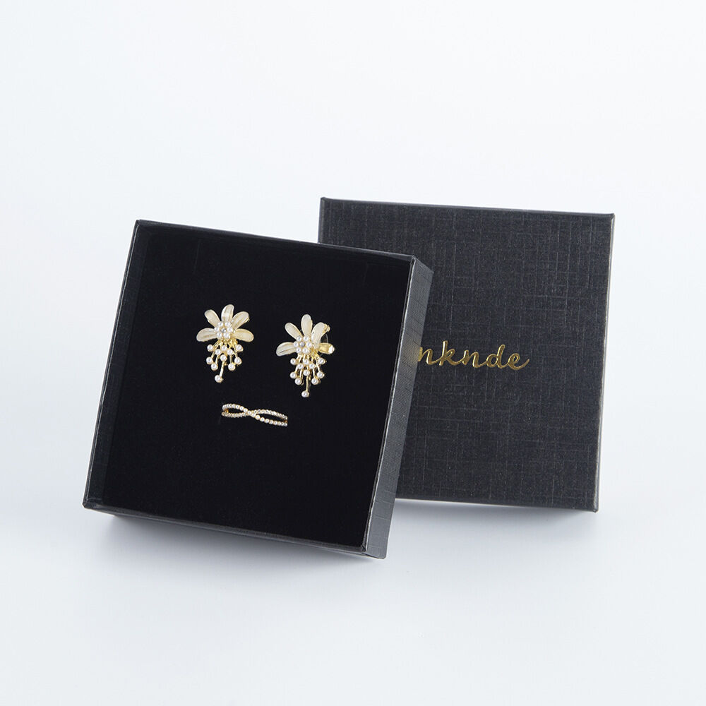 Solid Color Paper Jewelry Boxes