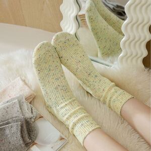 Slight Bounce Basic Solid Color Polka Dots Mid-Calf Socks h5 Picture3