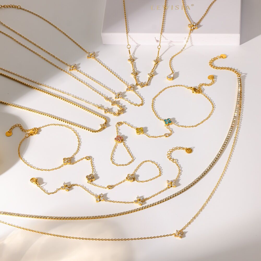 Romantic Series Simple Flower Stainless Steel Waterproof  Gold Color  Women's Necklaces Set Picture3