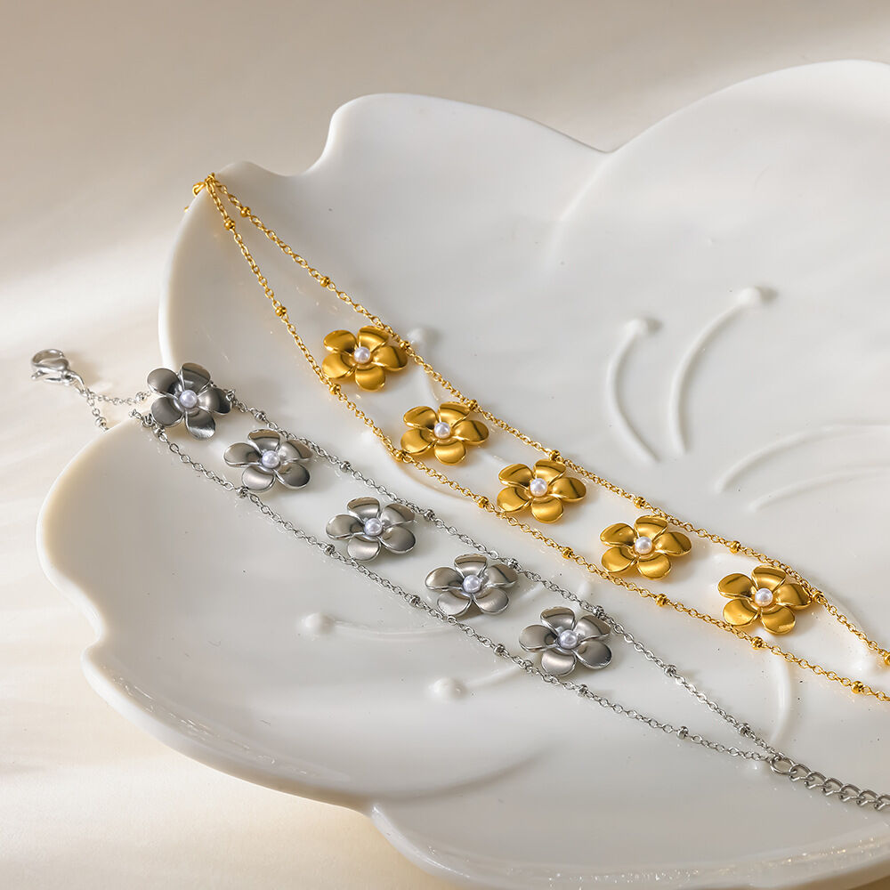 Flower Stainless Steel Waterproof Gold Color Women's Chain Bracelets Picture3
