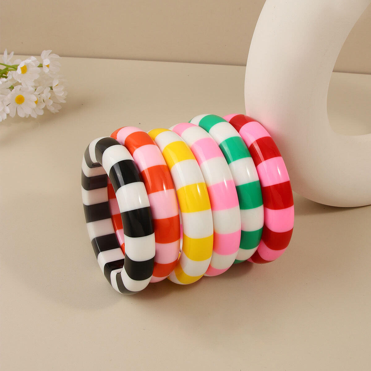 Bracelets pour femmes en résine multicolore à rayures simples 2