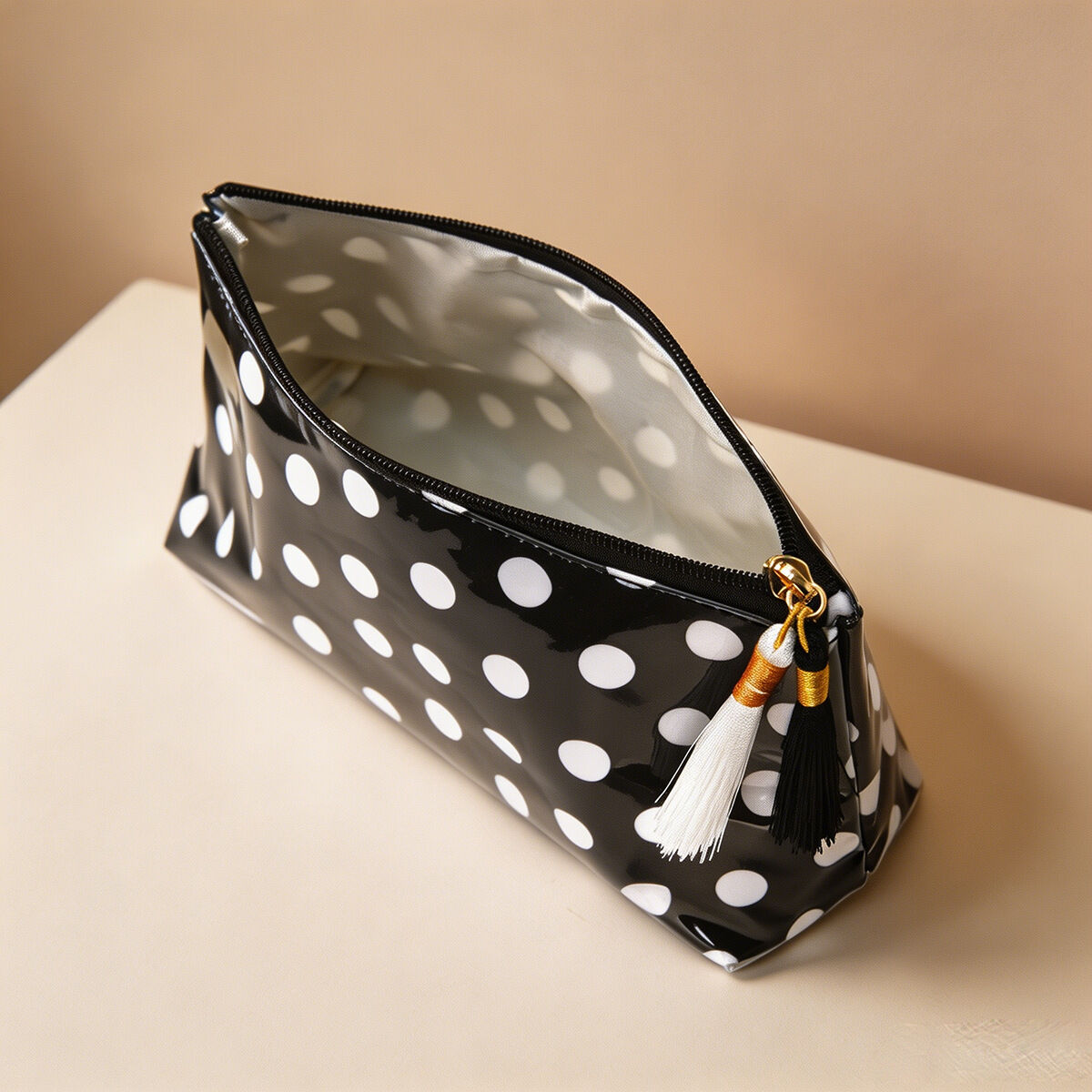 Simple Series Daily Polka Dots Tassel Mixed Color Pvc Makeup Bags 2