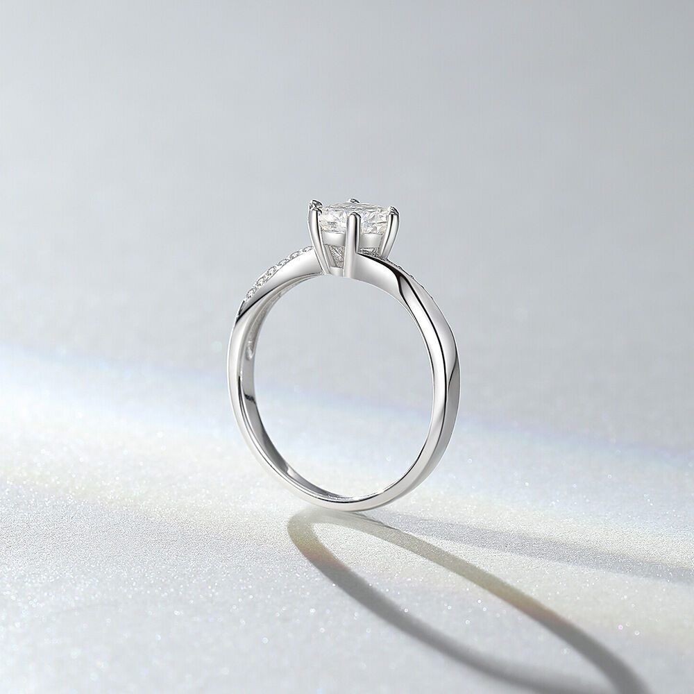 Luxurious Series Simple Irregular Shape 925 Sterling Silver Color Platinum Plating Women's Moissanite Rings h5Picture3