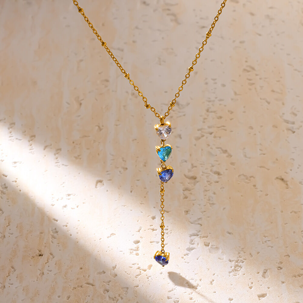 Colliers pendentifs pour femmes en forme de cœur, en acier inoxydable étanche, couleur or et zircon.