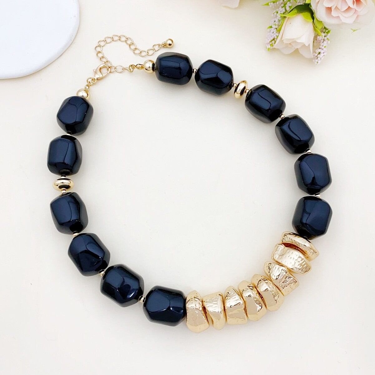 Retro Beads Acrylic Women's Beaded Necklaces h5 Picture3
