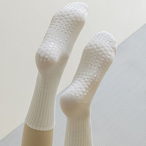 Slight Bounce Sporty Solid Color Yoga Mid-Calf Socks h5 Picture3