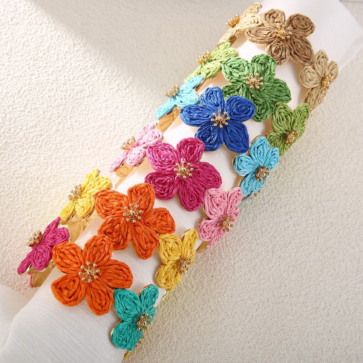 Simple Series Vacation Flower Woven Raffia Women's Bangles