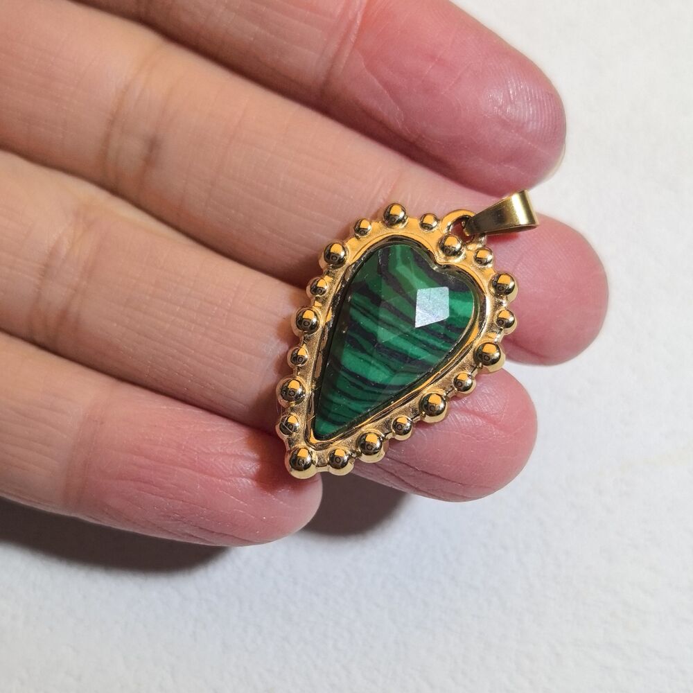 Colgantes Para Mujer De Acero Inoxidable Color Oro Con Diseño Retro De Corazón, Piedras Naturales.