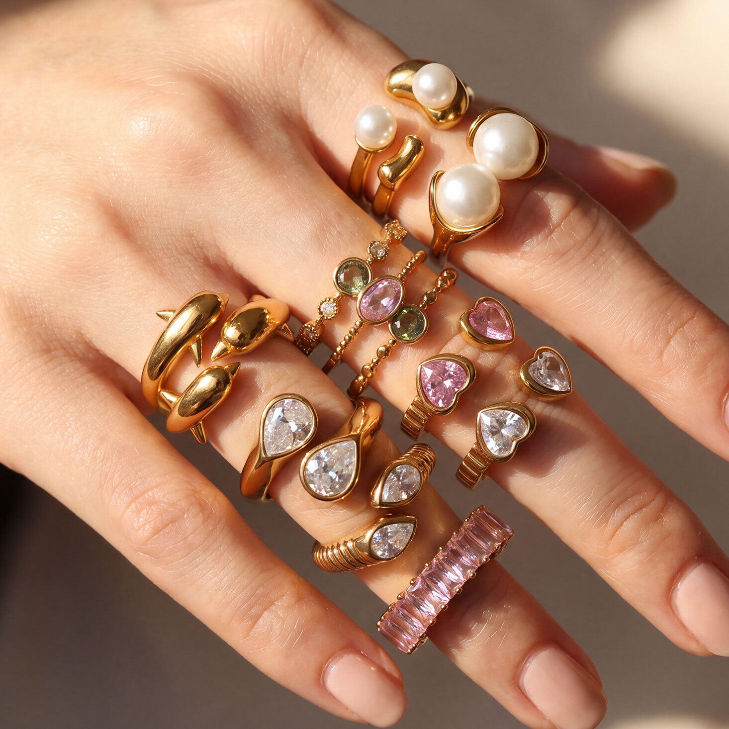 Luxe Serie Elegante, Onregelmatig Gevormde, Waterdichte, Goudkleurige Zirkonia Damesringen Met Edelsteen. h5 Afbeelding4