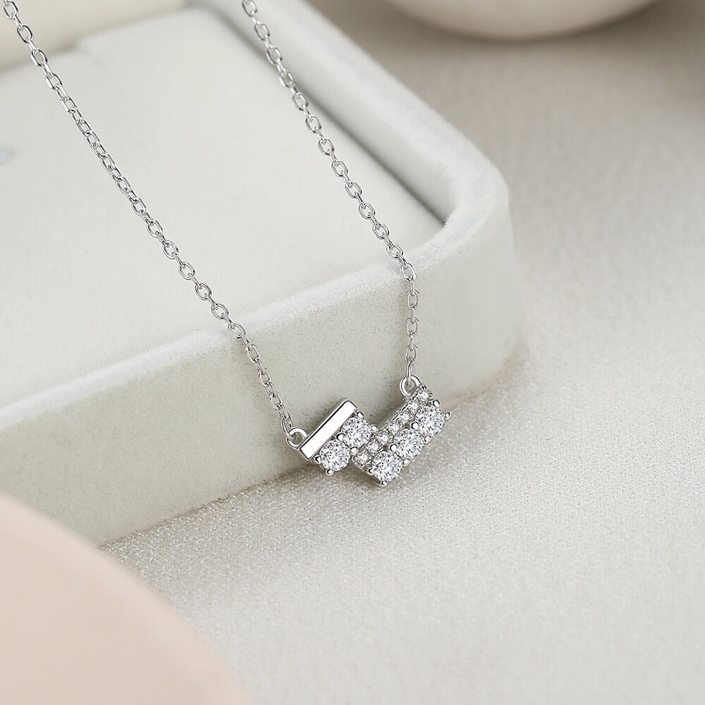 Simple Series Cute Irregular Shape 925 Sterling Silver Color Rhodium Plating  Women's Moissanite   Necklaces Picture3