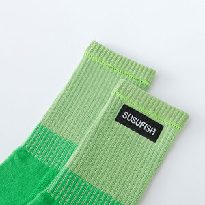 Slight Bounce Basic Gradient Mid-Calf Socks h5 Picture3