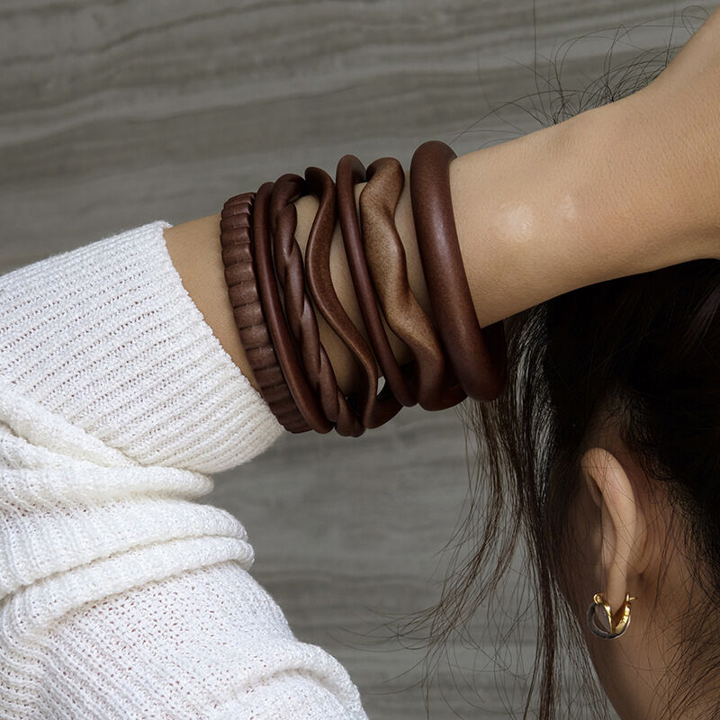 Brazaletes Acrílicos Para Mujer Con Forma Irregular