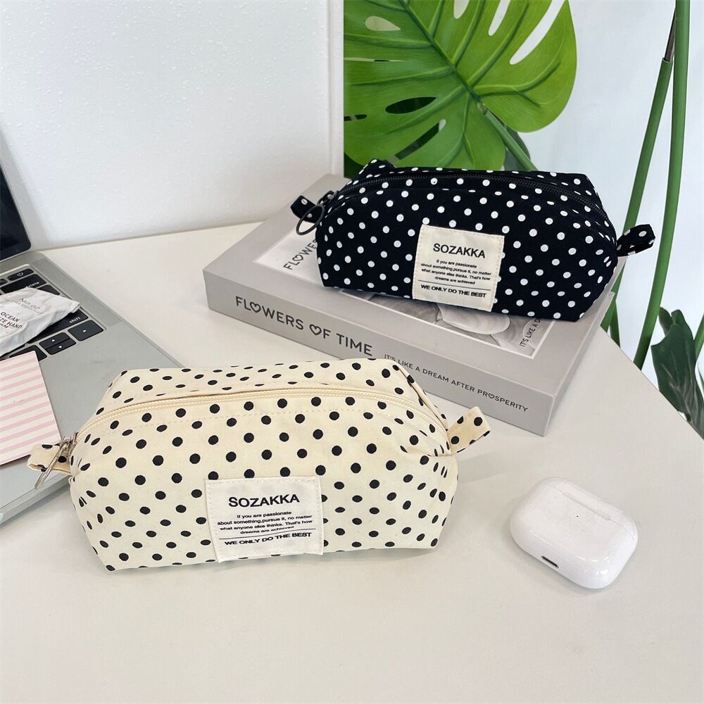 Simple Series Casual Polyester Solid Color Polka Dots Pen Pouches Picture3