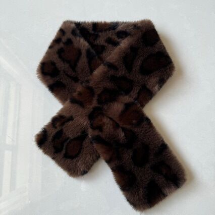 Simple Series Retro Leopard Print Imitation Fur Winter Scarves