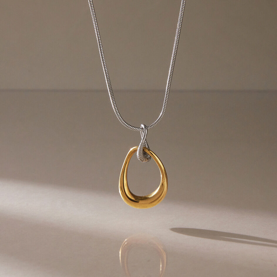 Simple Series Elegant Irregular Shape Stainless Steel Waterproof Women's Pendant Necklaces Picture3