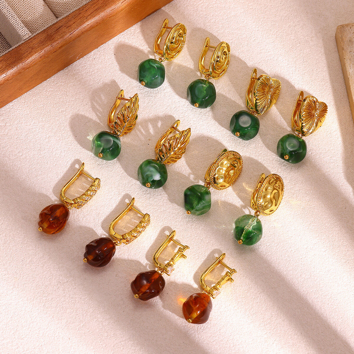 Orecchini Pendenti Da Donna Simple Series Retro Dalla Forma Irregolare, Color Oro Rame. h5 Immagine2
