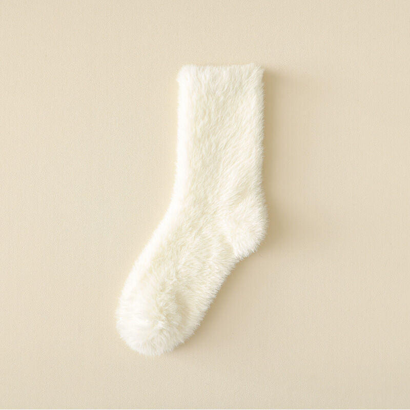 Minimalist Solid Color Mid-Calf Socks