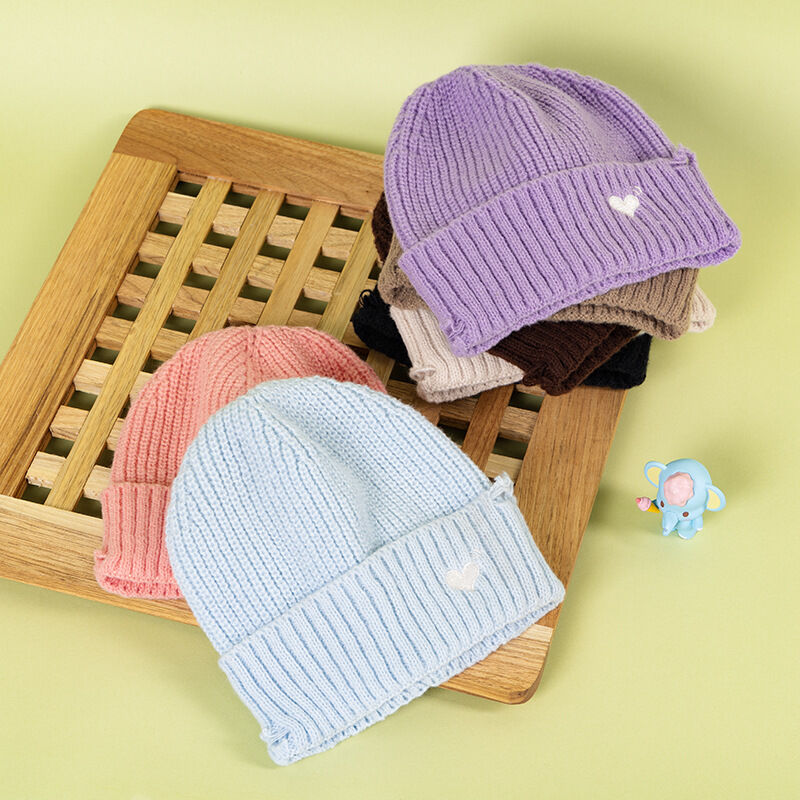 Bonnet En Polyester Uni À Cœur, Collection Simple, Décontracté. h5 Image3