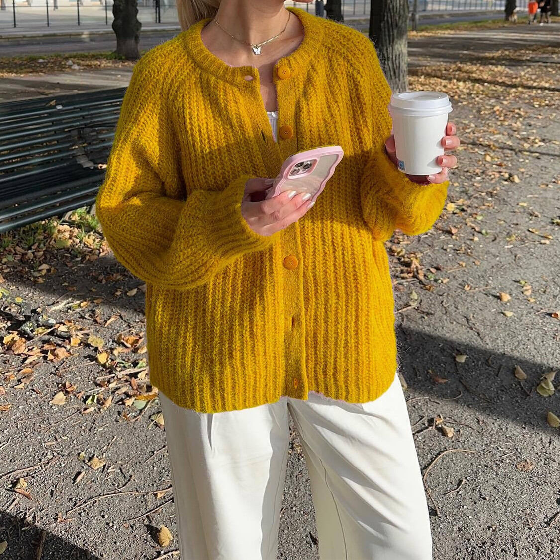 Maglione Da Donna Lavorato A Maglia, Sofisticato, Minimalista, Elegante, In Tinta Unita, Versatile. Immagine2