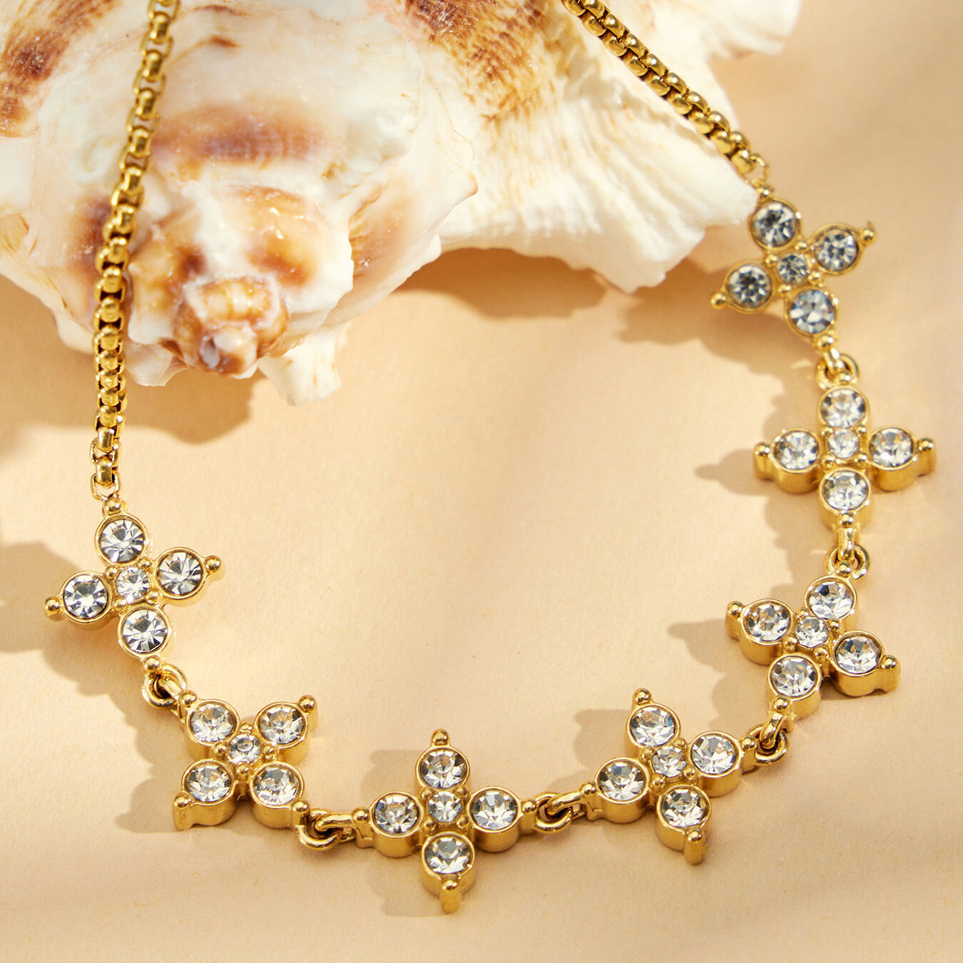 Simple Flower Stainless Steel Waterproof Gold Color Rhinestone Women's Chain Bracelets Picture4