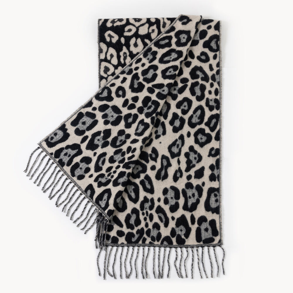 Simple Series Retro Leopard Print Tassel Winter Scarves