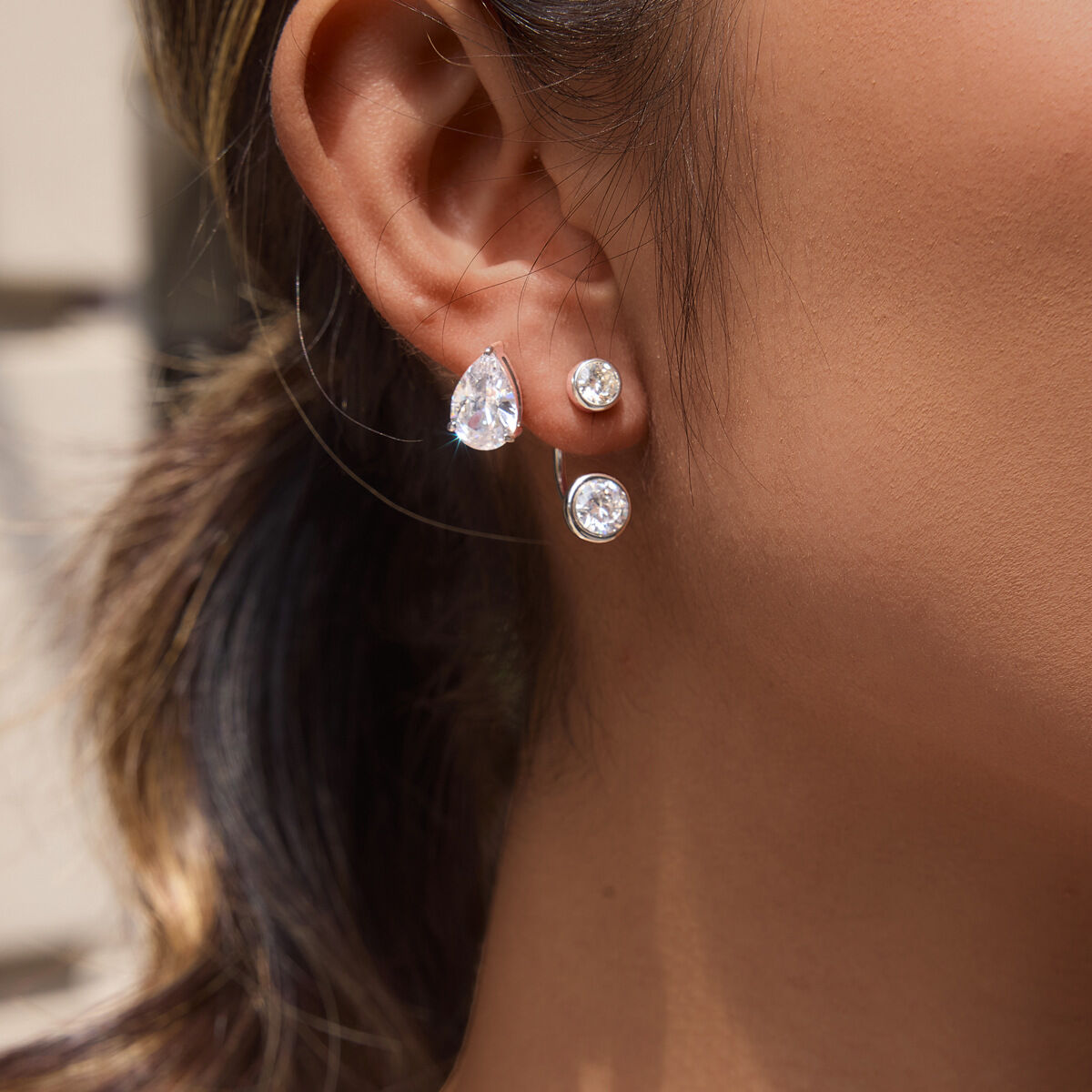 Boucles D'Oreilles Puces Pour Femmes, Forme Irrégulière, En Acier Inoxydable, Couleur Or, Étanches, Avec Zircon. Collection Simple, Pour Tous Les Jours. Image3