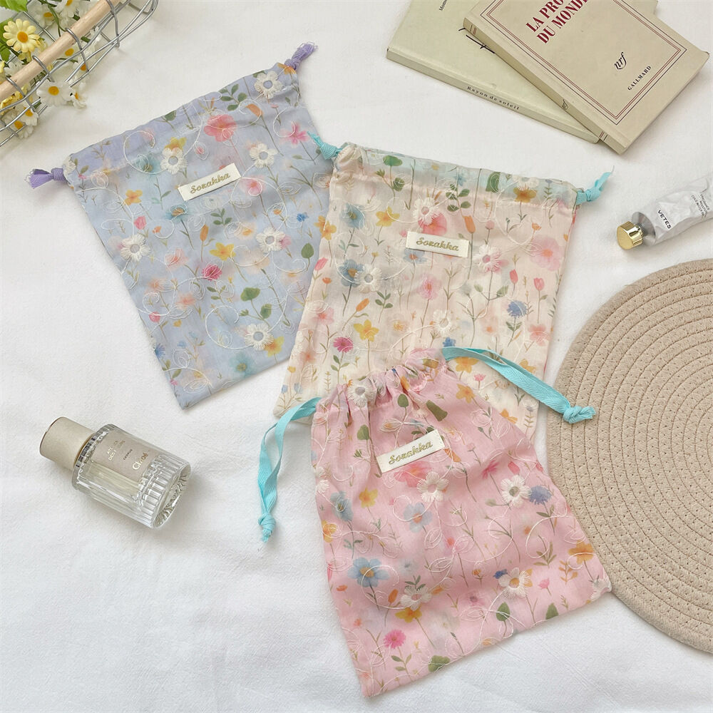 Serie Romantica: Sacchetti Regalo In Cotone Con Fiori Dolci Per Gioielli h5 Immagine3