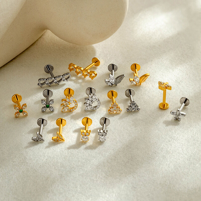 Boucles D'Oreilles Piercing Pour Femme, En Alliage De Titane Doré, Serties De Zircon Et Ornées D'Une Croix En Forme De Cœur (Collection Simple). h5 Image4