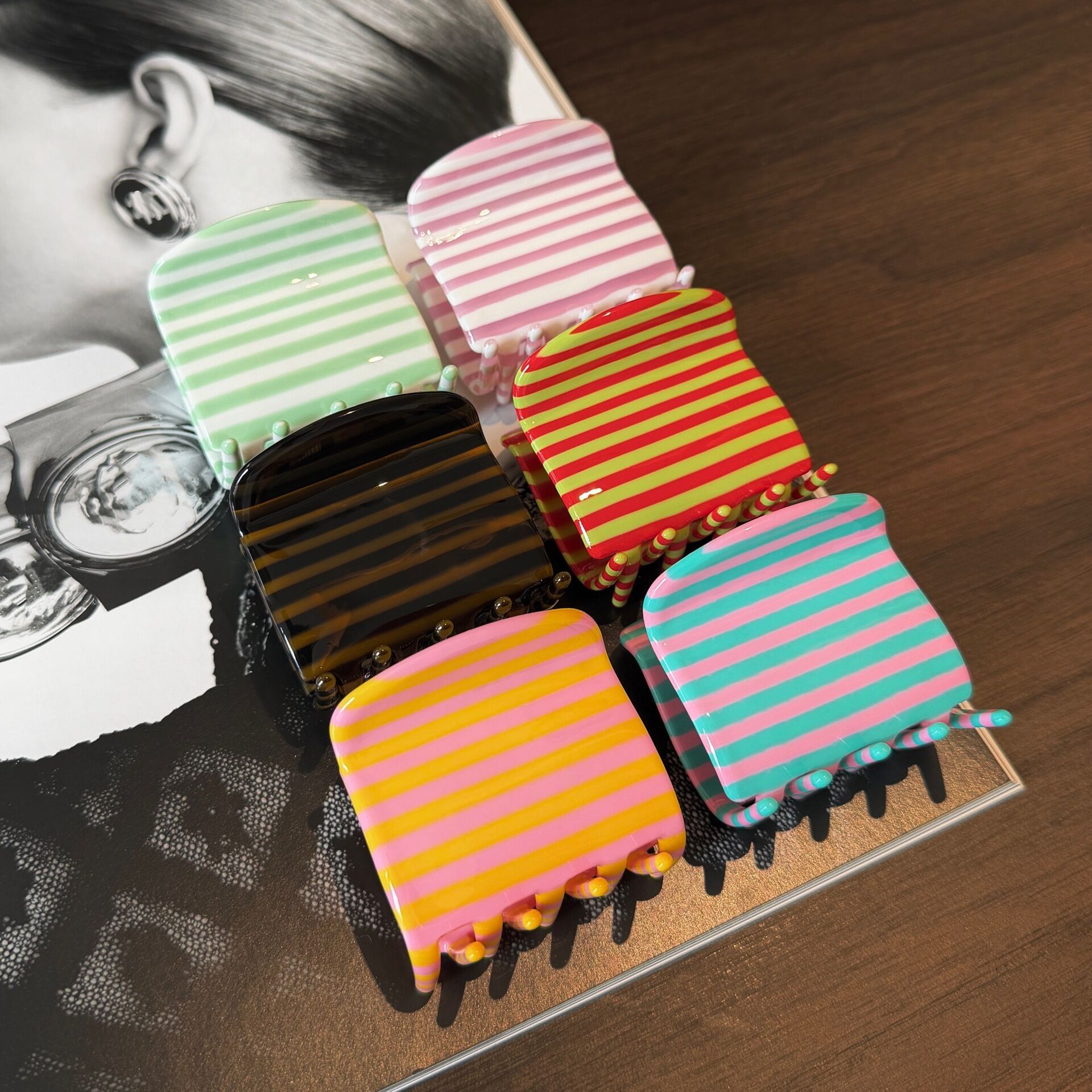 Simple Series Daily Stripe Mixed Color Acetat-Haarkrallen