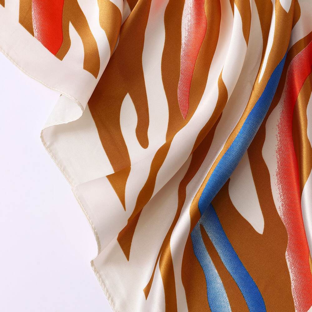 Sciarpe Estive In Finta Seta Con Stampa Animalier A Colori Misti E Colori Naturali Della Serie Ethnic. Immagine3