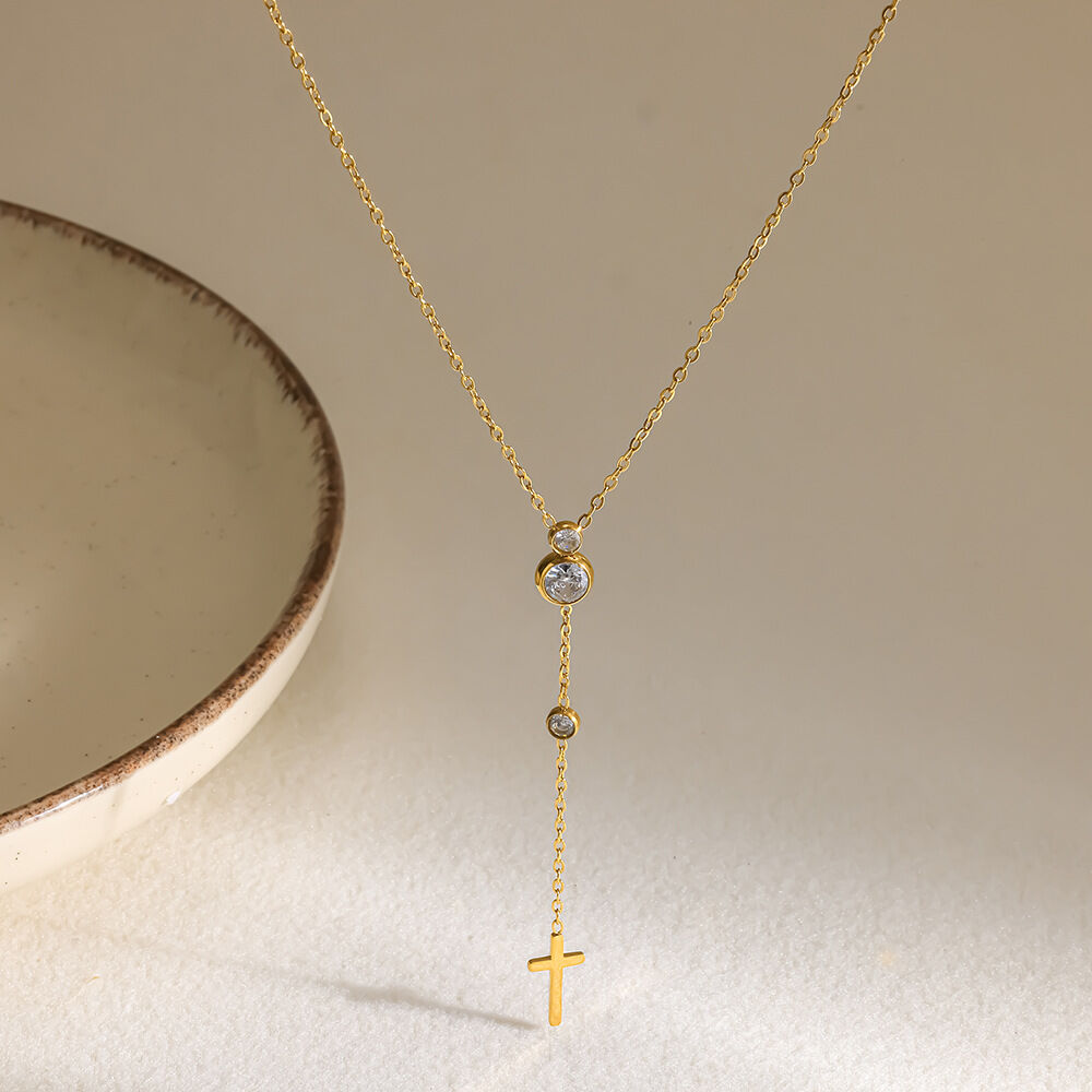 Collares Con Colgante De Cruz Elegante Y Romántica Para Mujer, De Acero Inoxidable, Impermeables, De Color Dorado Y Con Circonitas. h5 Imagen3