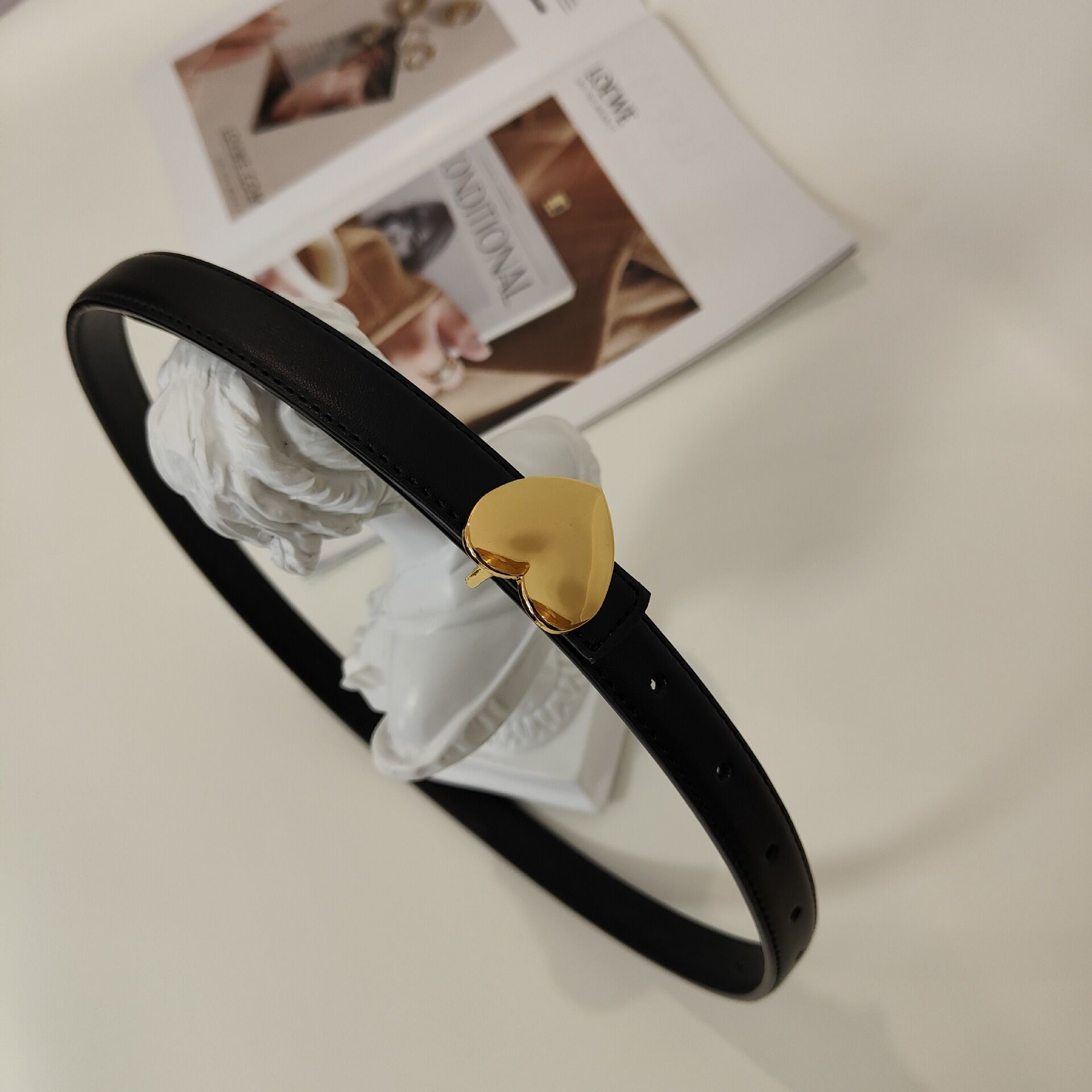 Simple Series Casual Heart Solid Color Leather Belt Picture4