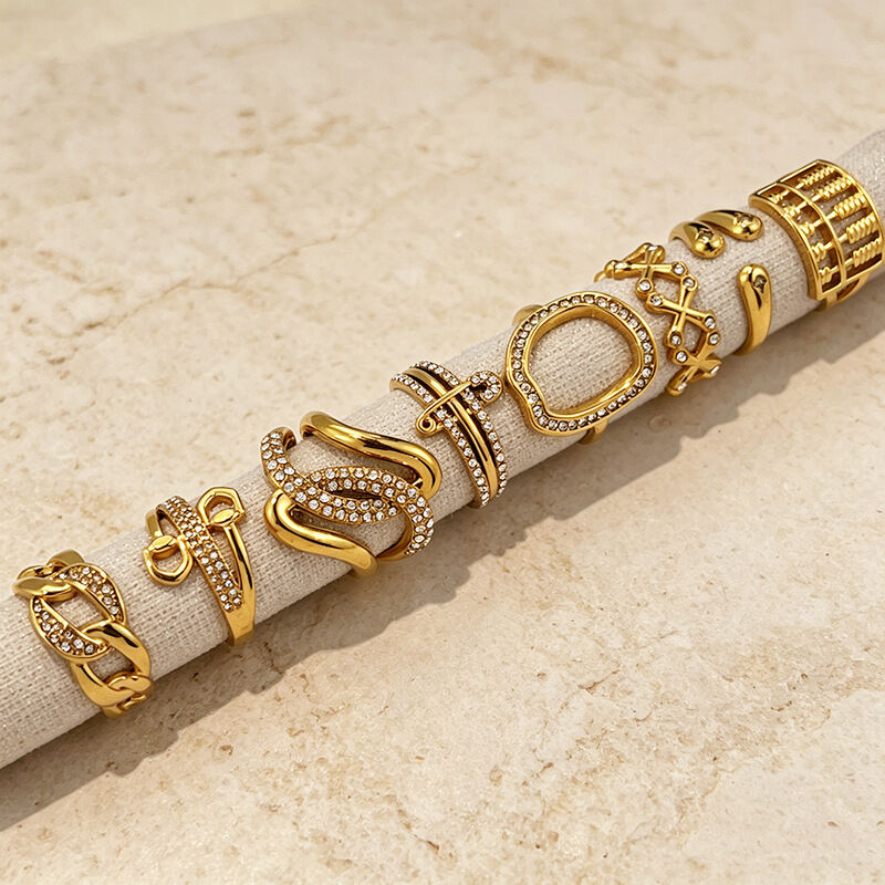 Unregelmäßig Geformte, Wasserdichte Statement-Ringe Aus Edelstahl In Goldfarbe Mit Strasssteinen